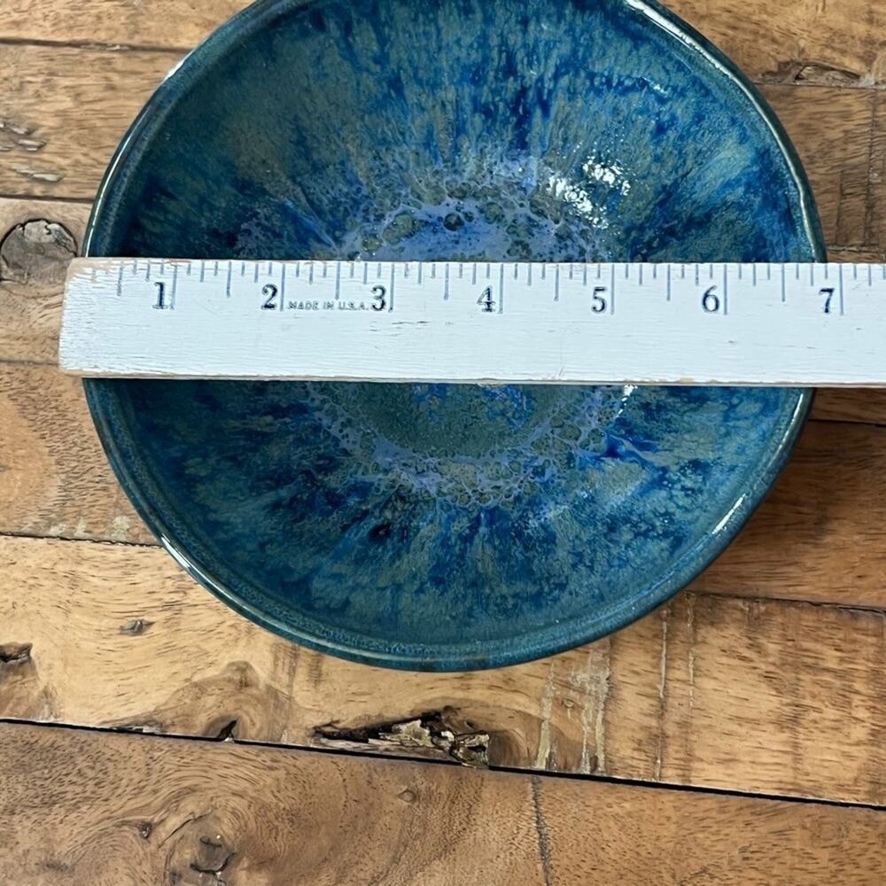 Art Studio Pottery Bowl 7" Clay Salt Glaze Blue Glossy Finish Signed BKG - Picture 4 of 6